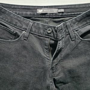 Black Levi's - Size 14